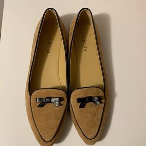 Size 9 Talbots Tan and Black Flats